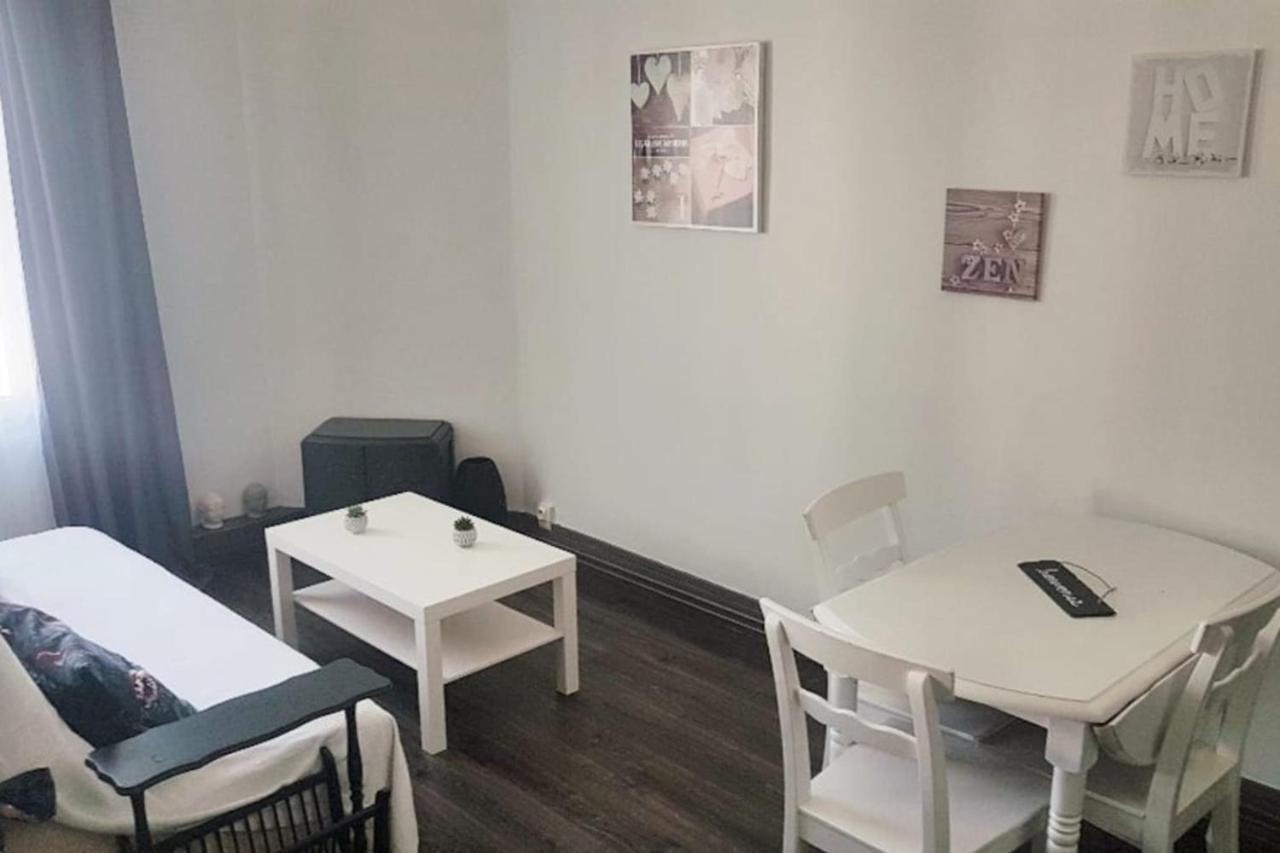 Ferienwohnung Charmant Type 2 Proche Gare Tours Exterior foto